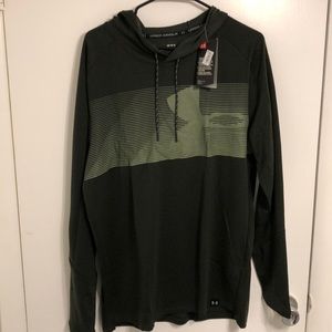 Under armour Hoodie (NWT). Never worn.